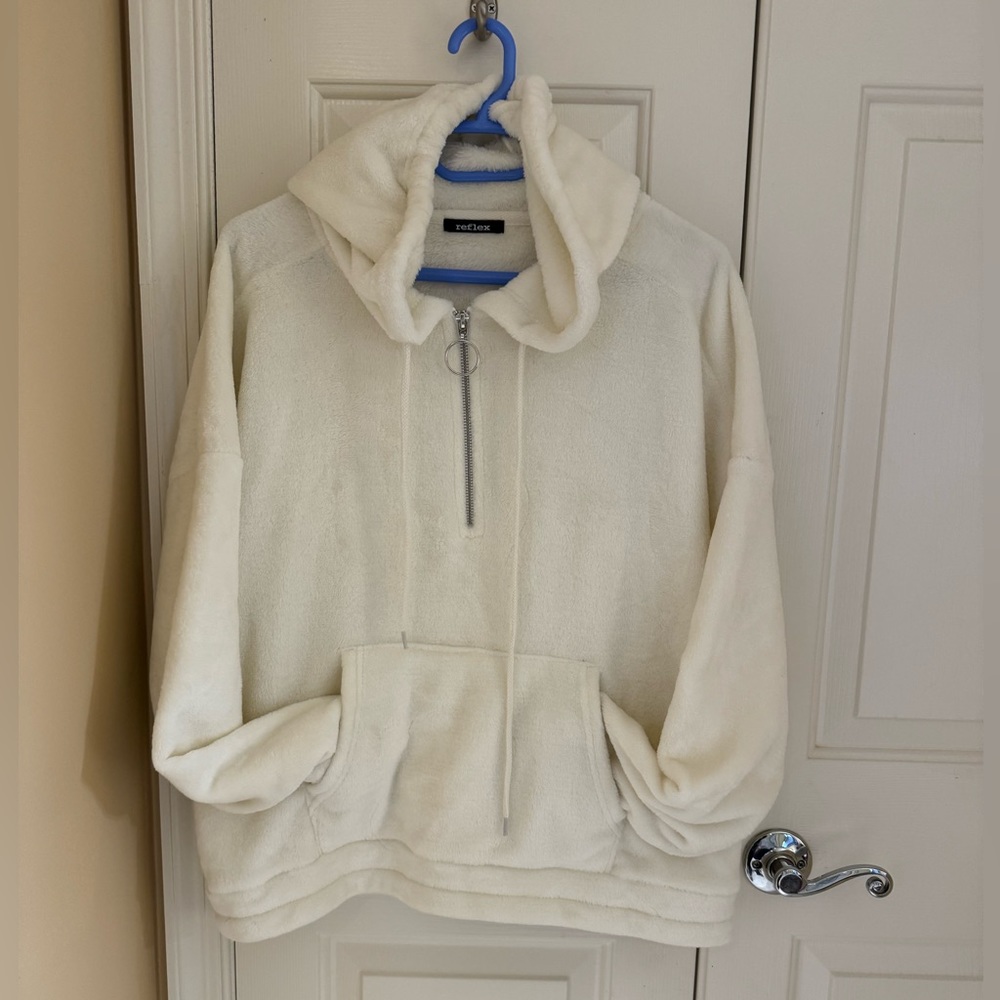 NWOT Reflex Plush hoodie pullover with zipper